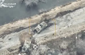 Прикордонники спільно з Силами оборони знищили два ворожі танки на Херсонщині. ВIДЕО Прикордонники-спільно-з-Силами-оборони-знищили-два-ворожі-танки-на-Херсонщині.-ВiДЕО