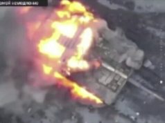 Аеророзвідники 40 ОАБр вистежили та знищили ворожі САУ, танк та БМП. ВIДЕО Аеророзвідники-40-ОАБр-вистежили-та-знищили-ворожі-САУ,-танк-та-БМП.-ВiДЕО