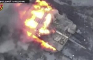 Аеророзвідники 40 ОАБр вистежили та знищили ворожі САУ, танк та БМП. ВIДЕО Аеророзвідники-40-ОАБр-вистежили-та-знищили-ворожі-САУ,-танк-та-БМП.-ВiДЕО