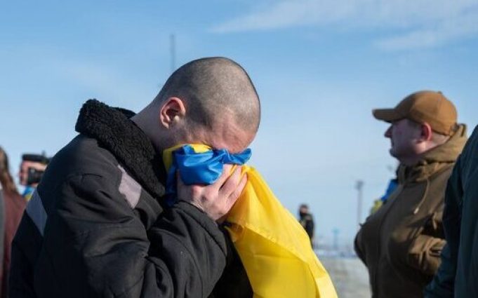 Україна повернула додому 207 військовополонених. ВІДЕО+ФОТОрепортаж Україна-повернула-додому-207-військовополонених.-ВІДЕО+ФОТОрепортаж