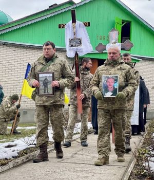 У-Нововолинську-попрощалися-із-двома-полеглими-Захисниками