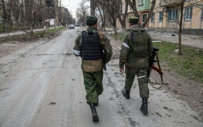 Росіяни облаштовують нову військову базу в окупованому Маріуполі, – Андрющенко. ВIДЕО Росіяни-облаштовують-нову-військову-базу-в-окупованому-Маріуполі,-–-Андрющенко.-ВiДЕО