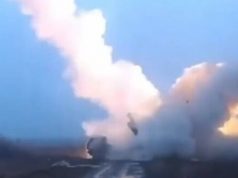 Екіпажі двох РСЗВ “HIMARS” атакують окупантів: “Доброго ранку, п#дари! Слава Україні”. ВIДЕО Екіпажі-двох-РСЗВ-“himars”-атакують-окупантів:-“Доброго-ранку,-п#дари!-Слава-Україні”.-ВiДЕО