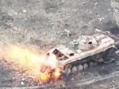 Шолом окупанта летить у повітрі після удару українського дрона. ВIДЕО Шолом-окупанта-летить-у-повітрі-після-удару-українського-дрона.-ВiДЕО