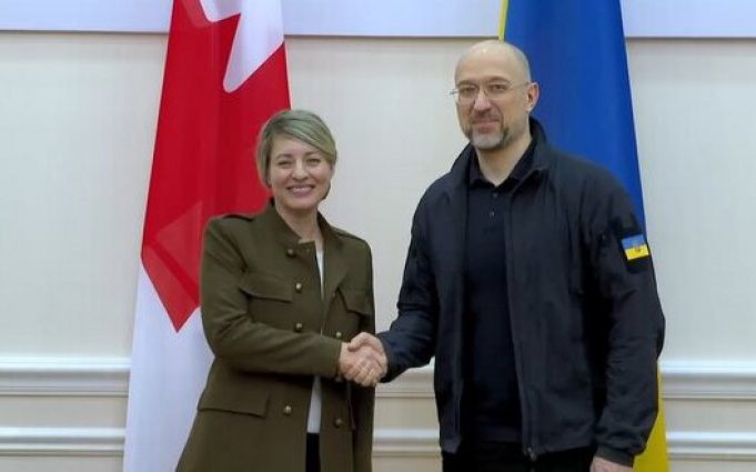 Шмигаль і глава МЗС Канади Жолі обговорили конфіскацію російських активів. ВIДЕО Шмигаль-і-глава-МЗС-Канади-Жолі-обговорили-конфіскацію-російських-активів.-ВiДЕО
