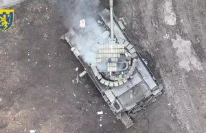 Бійці 103 ОБрТрО поцілили дроном у танк росіян. ВIДЕО Бійці-103-ОБрТрО-поцілили-дроном-у-танк-росіян.-ВiДЕО