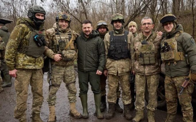 Зеленський відвідав позиції ЗСУ у Роботиному. ВІДЕО+ФОТОрепортаж Зеленський-відвідав-позиції-ЗСУ-у-Роботиному.-ВІДЕО+ФОТОрепортаж