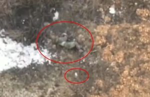 Окупант зникає після удару дрона-камікадзе. ВIДЕО Окупант-зникає-після-удару-дрона-камікадзе.-ВiДЕО