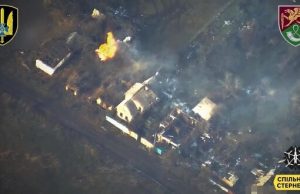 Сили оборони виявили та знищили російську САУ 2С1 “Гвоздика”. ВIДЕО Сили-оборони-виявили-та-знищили-російську-САУ-2С1-“Гвоздика”.-ВiДЕО