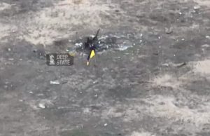 Українські морпіхи підняли прапор України на лівобережжі Херсонщини. ВIДЕО Українські-морпіхи-підняли-прапор-України-на-лівобережжі-Херсонщини.-ВiДЕО