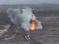 Ворожа БМП вибухає після наїзду на протитанкову міну. ВIДЕО безпілотника Ворожа-БМП-вибухає-після-наїзду-на-протитанкову-міну.-ВiДЕО-безпілотника