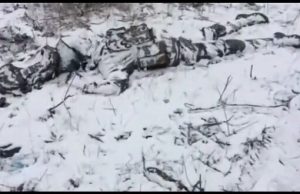 Окупант фільмує своїх “двохсотих”: “Не мед здесь, #бать, и не сказка, ребята”. ВIДЕО 18+ Окупант-фільмує-своїх-“двохсотих”:-“Не-мед-здесь,-#бать,-и-не-сказка,-ребята”.-ВiДЕО-18+