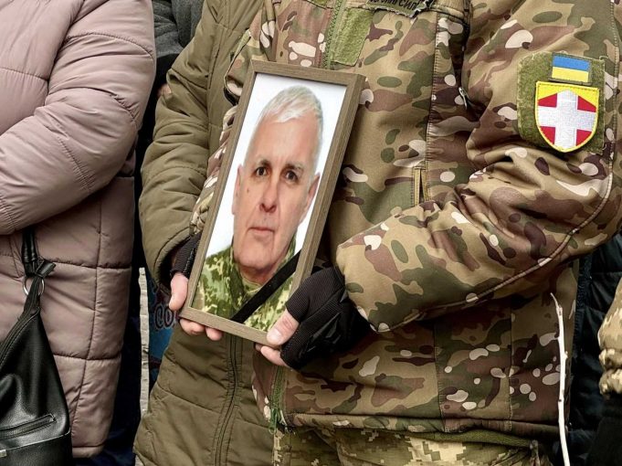 Вічна слава Герою: Нововолинськ попрощався з Захисником України Ігорем Мочаловим Вічна-слава-Герою:-Нововолинськ-попрощався-з-Захисником-України-Ігорем-Мочаловим
