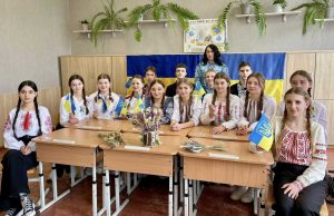 Ліцей №3 представив Волинь на всеукраїнському телемості «Єднаймося заради Перемоги» Ліцей-№3-представив-Волинь-на-всеукраїнському-телемості-«Єднаймося-заради-Перемоги»