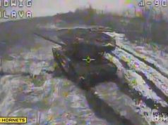 Ворожий танк та два ЗРК С-60 знищили українські воїни дронами “Дикі Шершні”. ВIДЕО Ворожий-танк-та-два-ЗРК-С-60-знищили-українські-воїни-дронами-“Дикі-Шершні”.-ВiДЕО