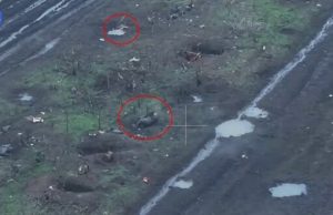 Окупант марно намагається поцілити в український дрон-камікадзе. ВIДЕО Окупант-марно-намагається-поцілити-в-український-дрон-камікадзе.-ВiДЕО