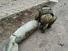 Дві КАБ, які окупанти скинули на Куп’янськ, не вибухнули. Їх знешкодили сапери. ВIДЕО Дві-КАБ,-які-окупанти-скинули-на-Куп’янськ,-не-вибухнули-Їх-знешкодили-сапери.-ВiДЕО