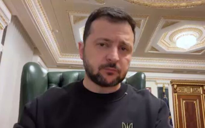 Зеленський подякував Повітряним Силам за 7 збитих літаків РФ за тиждень. ВIДЕО Зеленський-подякував-Повітряним-Силам-за-7-збитих-літаків-РФ-за-тиждень.-ВiДЕО