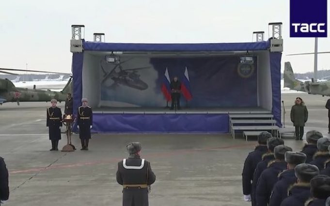 Путін подарував російській військовій авіації ікону після втрати 7 літаків за тиждень. ВIДЕО Путін-подарував-російській-військовій-авіації-ікону-після-втрати-7-літаків-за-тиждень.-ВiДЕО