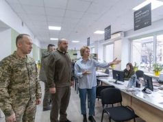 Умєров та Сирський побували в першому центрі рекрутингу у Львові. ВIДЕО Умєров-та-Сирський-побували-в-першому-центрі-рекрутингу-у-Львові.-ВiДЕО