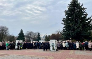 З нагоди других роковин повномасштабного вторгнення у Нововолинську відбулася година пам’яті З-нагоди-других-роковин-повномасштабного-вторгнення-у-Нововолинську-відбулася-година-пам’яті