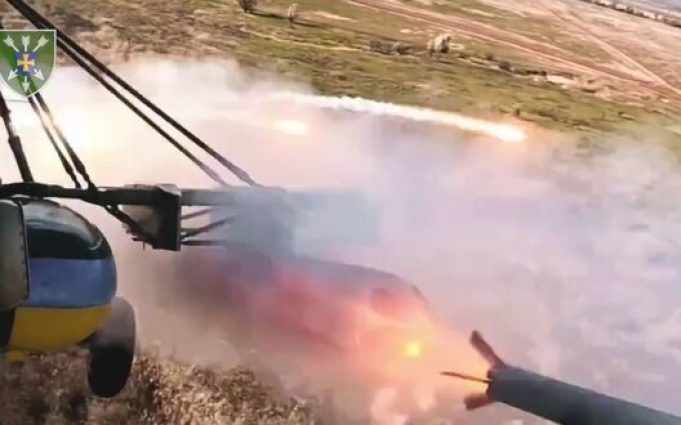 Бойова робота українських екіпажів вертольотів Мі-17В-5 та Мі-8МТ на бахмутському напрямку. ВIДЕО Бойова-робота-українських-екіпажів-вертольотів-Мі-17В-5-та-Мі-8МТ-на-бахмутському-напрямку.-ВiДЕО