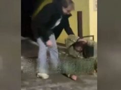 У Росії невідомий побив “героя СВО”: “Мразь, бл#дь! Чмо #баное! Съ#бался нах#й!”. ВIДЕО У-Росії-невідомий-побив-“героя-СВО”:-“Мразь,-бл#дь!-Чмо-#баное!-Съ#бался-нах#й!”.-ВiДЕО