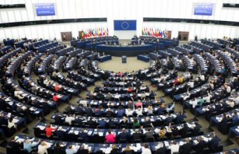 Європарламент схвалив 50 млрд євро допомоги Україні. ВIДЕО Європарламент-схвалив-50-млрд-євро-допомоги-Україні.-ВiДЕО