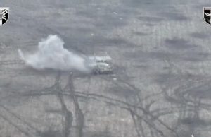 Сили оборони знищили дві гармати та одну БМП окупантів дронами-камікадзе. ВIДЕО Сили-оборони-знищили-дві-гармати-та-одну-БМП-окупантів-дронами-камікадзе.-ВiДЕО