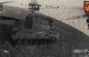 Оператор дрона-камікадзе поцілив у ворожий ЗРК “Тор”. ВIДЕО Оператор-дрона-камікадзе-поцілив-у-ворожий-ЗРК-“Тор”.-ВiДЕО