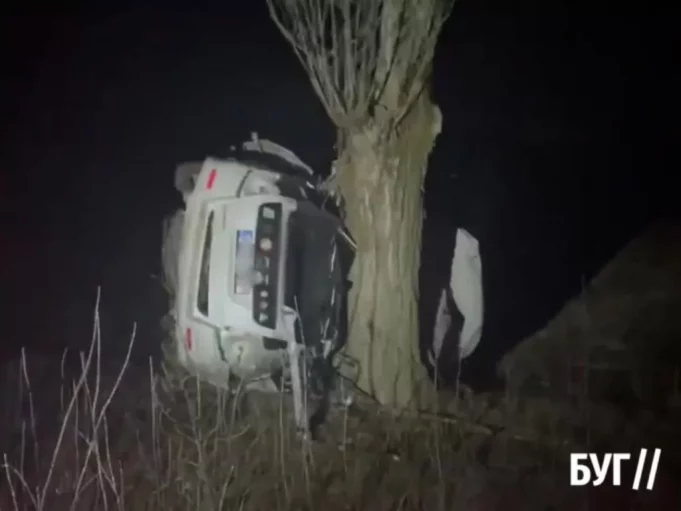 Біля в’їзного знаку міста Нововолинськ у сторону Володимира трапилась летальна ДТП ДТА Аварія Нововолинськ