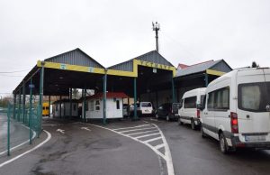 Польські фермери розпочали акцію протесту перед пунктом пропуску «Зосін-Устилуг»