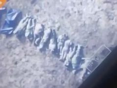 Дванадцять окупантів “вишикувалися” перед поїздкою в Росію. ВIДЕО Дванадцять-окупантів-“вишикувалися”-перед-поїздкою-в-Росію.-ВiДЕО