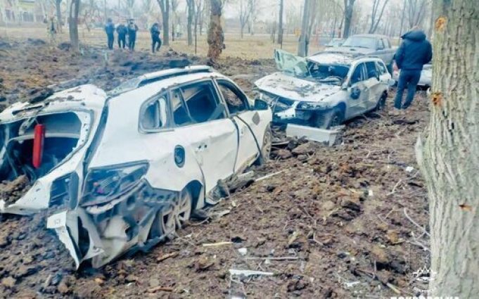 Наслідки ракетного удару РФ по Покровську: 3 поранених, пошкоджено газогін. ВIДЕО Наслідки-ракетного-удару-РФ-по-Покровську:-3-поранених,-пошкоджено-газогін.-ВiДЕО
