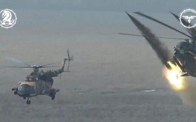 Українські гелікоптери навалюють окупантам під Авдіївкою. ВIДЕО Українські-гелікоптери-навалюють-окупантам-під-Авдіївкою.-ВiДЕО