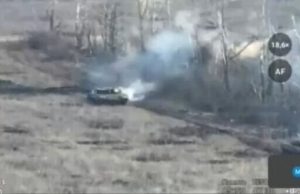 Два українські танки зачищають лісосмугу від окупантів. ВIДЕО Два-українські-танки-зачищають-лісосмугу-від-окупантів.-ВiДЕО