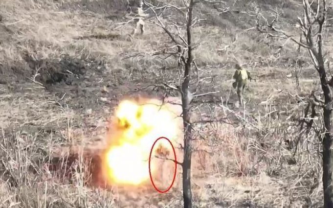 Окупанти покинули свого “трьохсотого”. ВIДЕО Окупанти-покинули-свого-“трьохсотого”.-ВiДЕО