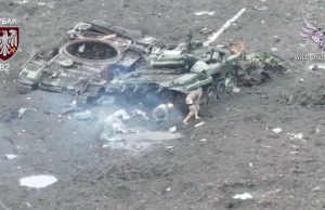 Росіянин з голою дупою тікає від дрона-камікадзе 82 ОДШБр. ВIДЕО Росіянин-з-голою-дупою-тікає-від-дрона-камікадзе-82-ОДШБр.-ВiДЕО