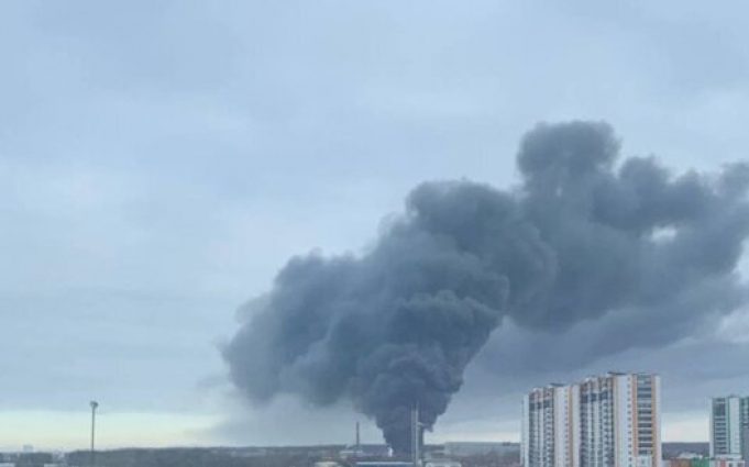 Масштабна пожежа спалахнула поблизу санкт-петербурзького аеропорту “Пулково”. ВІДЕО+ФОТОрепортаж Масштабна-пожежа-спалахнула-поблизу-санкт-петербурзького-аеропорту-“Пулково”.-ВІДЕО+ФОТОрепортаж