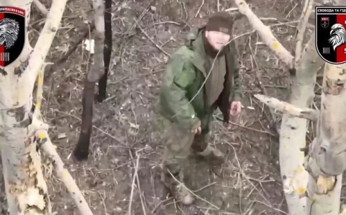 Окупанти тікають з бліндажів, які атакують бійці 63 ОМБр. ВIДЕО Окупанти-тікають-з-бліндажів,-які-атакують-бійці-63-ОМБр.-ВiДЕО