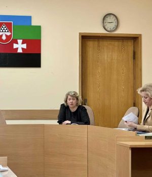 Підготовка-до-чергової-сесії-Нововолинської-міської-ради:-працюють-постійні-депутатські-комісії