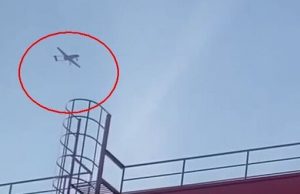 Росіяни спостерігають за атакою дронів на НПЗ у Рязані: “Такого не было них#я! Въ#бал! Вот... Росіяни-спостерігають-за-атакою-дронів-на-НПЗ-у-Рязані:-“Такого-не-было-них#я!-Въ#бал!-Вот.