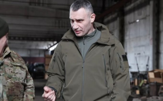 Передали на фронт 150 дронів, РЕБи і броньоване авто, – Кличко. ВIДЕО Передали-на-фронт-150-дронів,-РЕБи-і-броньоване-авто,-–-Кличко.-ВiДЕО
