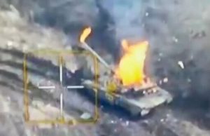 Ворожий танк Т-72 догорає поблизу Тернів на Донеччині. ВIДЕО Ворожий-танк-Т-72-догорає-поблизу-Тернів-на-Донеччині.-ВiДЕО