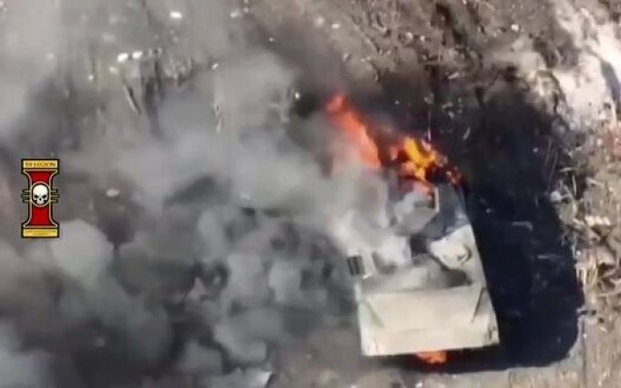 Воїни 59 ОМПБр знищили ворожу САУ, ПТРК та БМП російських загарбників. ВIДЕО Воїни-59-ОМПБр-знищили-ворожу-САУ,-ПТРК-та-БМП-російських-загарбників.-ВiДЕО