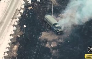 У Курській області український дрон знищив “Урал” окупантів. ВIДЕО У-Курській-області-український-дрон-знищив-“Урал”-окупантів.-ВiДЕО