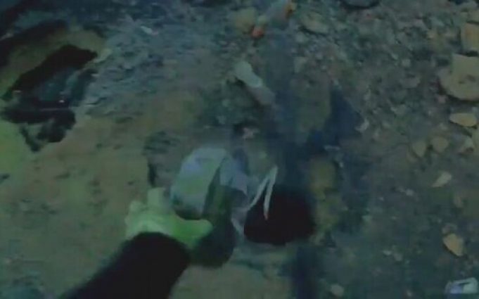 Бійці викурюють окупантів із нір протитанковими мінами ТМ-62. ВIДЕО Бійці-викурюють-окупантів-із-нір-протитанковими-мінами-ТМ-62.-ВiДЕО