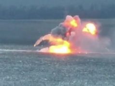 Ворожі БМП та САУ 2С19 “Мста-С” вибухають після атаки українських дронів. ВIДЕО Ворожі-БМП-та-САУ-2С19-“Мста-С”-вибухають-після-атаки-українських-дронів.-ВiДЕО