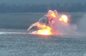 Ворожі БМП та САУ 2С19 “Мста-С” вибухають після атаки українських дронів. ВIДЕО Ворожі-БМП-та-САУ-2С19-“Мста-С”-вибухають-після-атаки-українських-дронів.-ВiДЕО