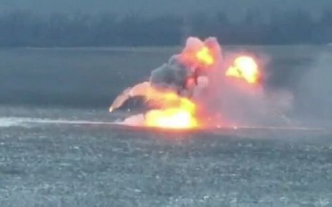 Ворожі БМП та САУ 2С19 “Мста-С” вибухають після атаки українських дронів. ВIДЕО Ворожі-БМП-та-САУ-2С19-“Мста-С”-вибухають-після-атаки-українських-дронів.-ВiДЕО